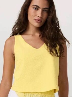 VUORI Villa Butter Yellow V-Neck Sleeveless Top NEW